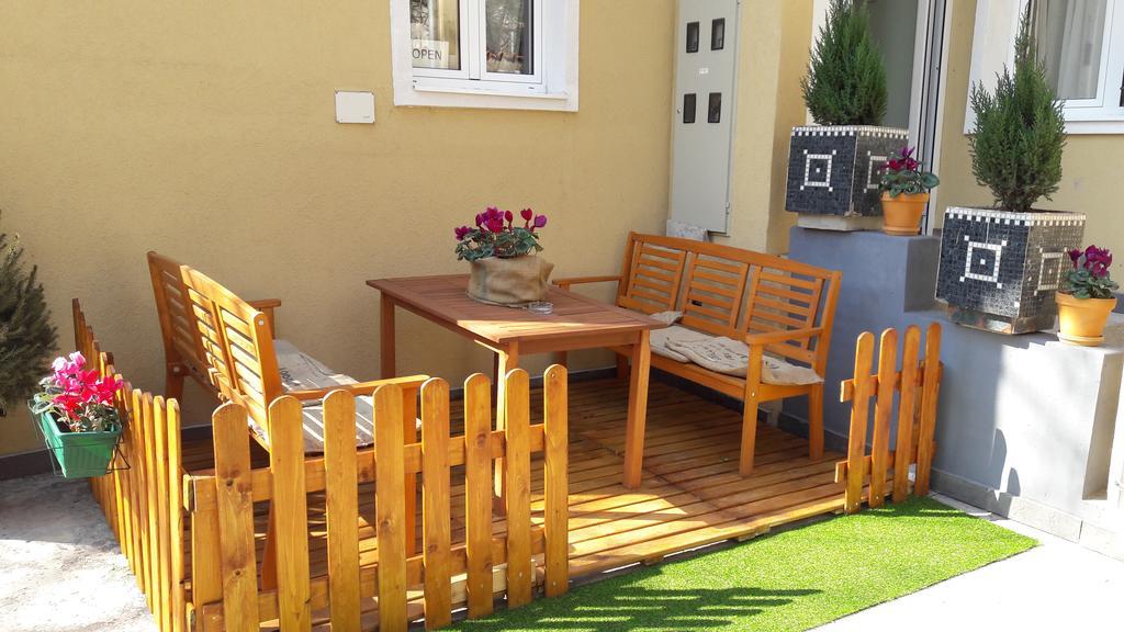 Bed&Breakfast Kod Smilje Beograd Ngoại thất bức ảnh